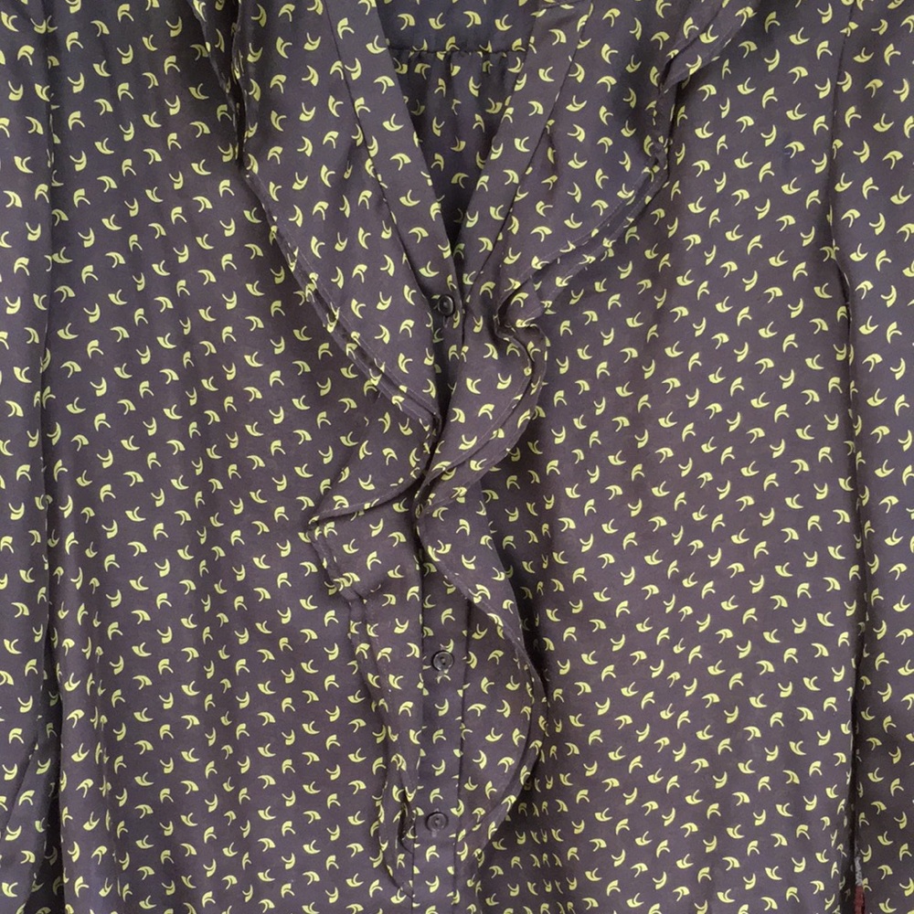 Loft Ruffle front button down blouse size medium - Picture 5 of 9